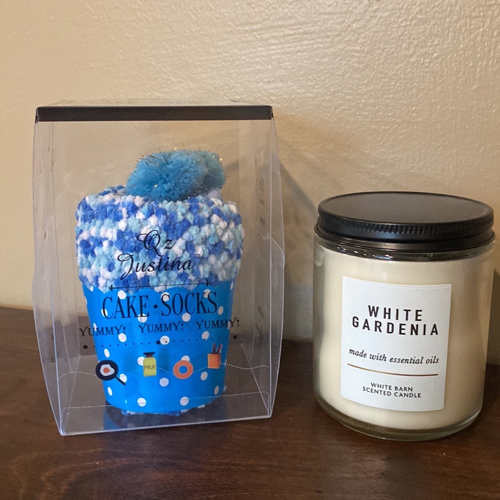BBW White Gardenia Candle & Cupcake Fuzzy Socks